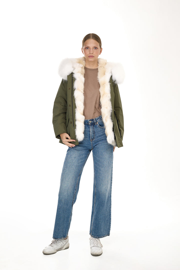 Urban short Parka in Water Repellent Blend with Coyote Fur Vest – White