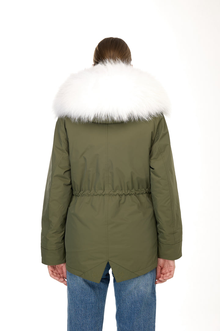 Urban short Parka in Water Repellent Blend with Coyote Fur Vest – White