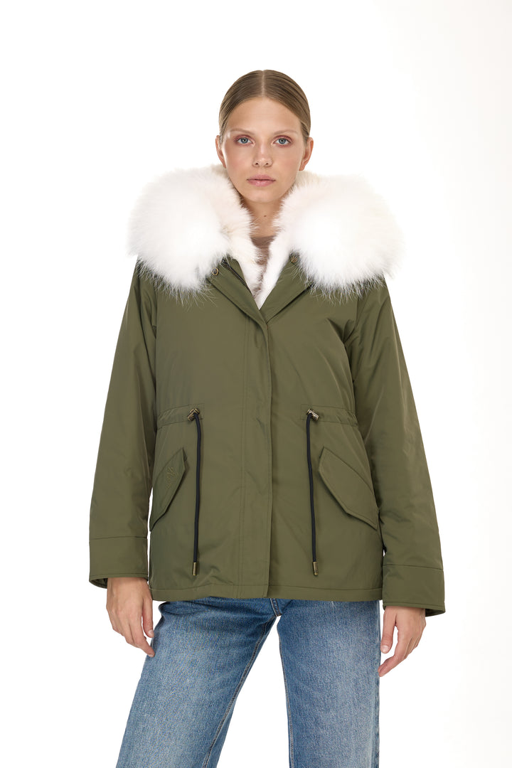Urban short Parka in Water Repellent Blend with Coyote Fur Vest – White