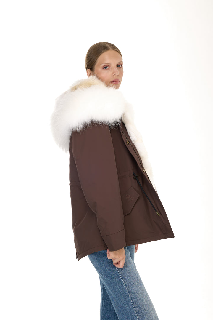 Urban short Parka in Water Repellent Blend with Coyote Fur Vest – White