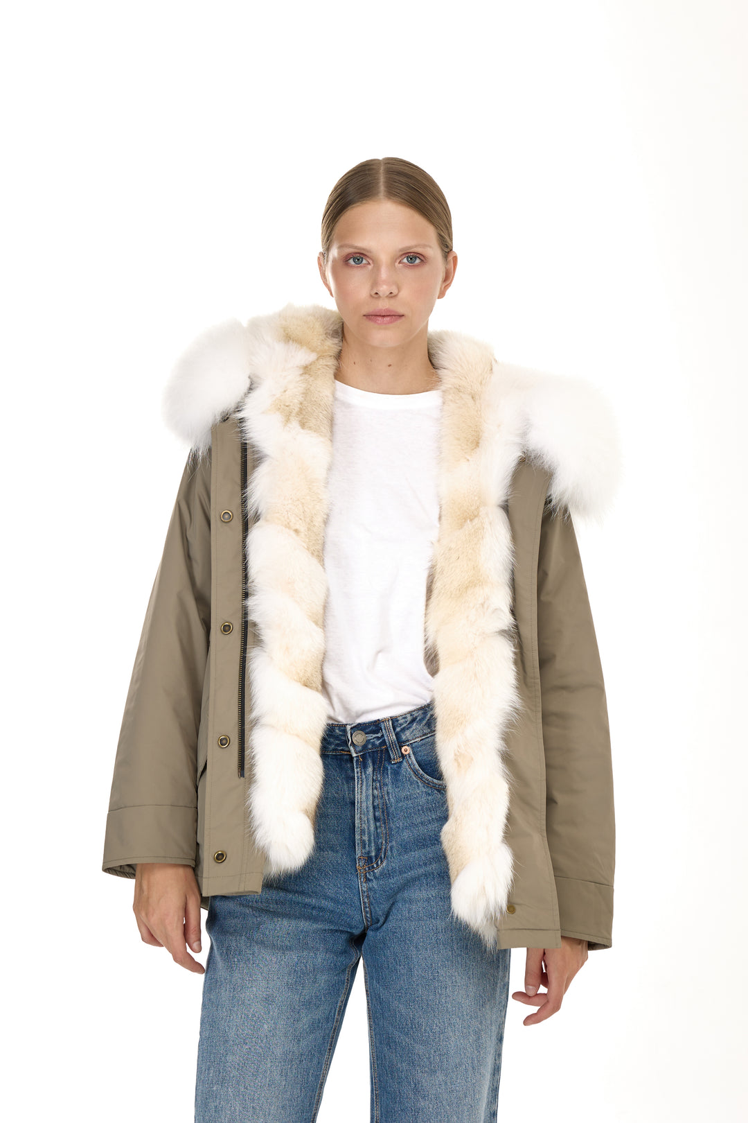 Urban short Parka in Water Repellent Blend with Coyote Fur Vest – White