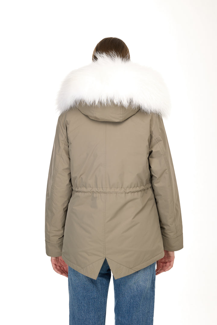 Urban short Parka in Water Repellent Blend with Coyote Fur Vest – White