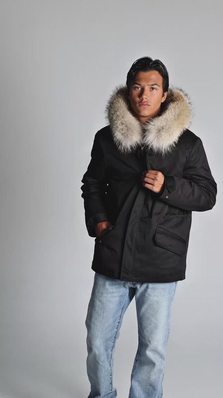 SHORT PARKA WITH CANADIAN COYOTE